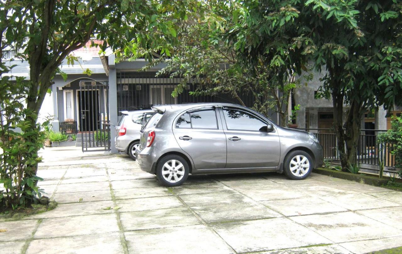 Aqilakost N Cafe Gadog Puncak Hotel Bogor Bagian luar foto
