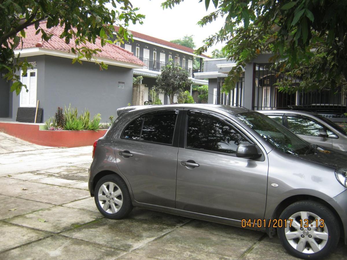Aqilakost N Cafe Gadog Puncak Hotel Bogor Bagian luar foto