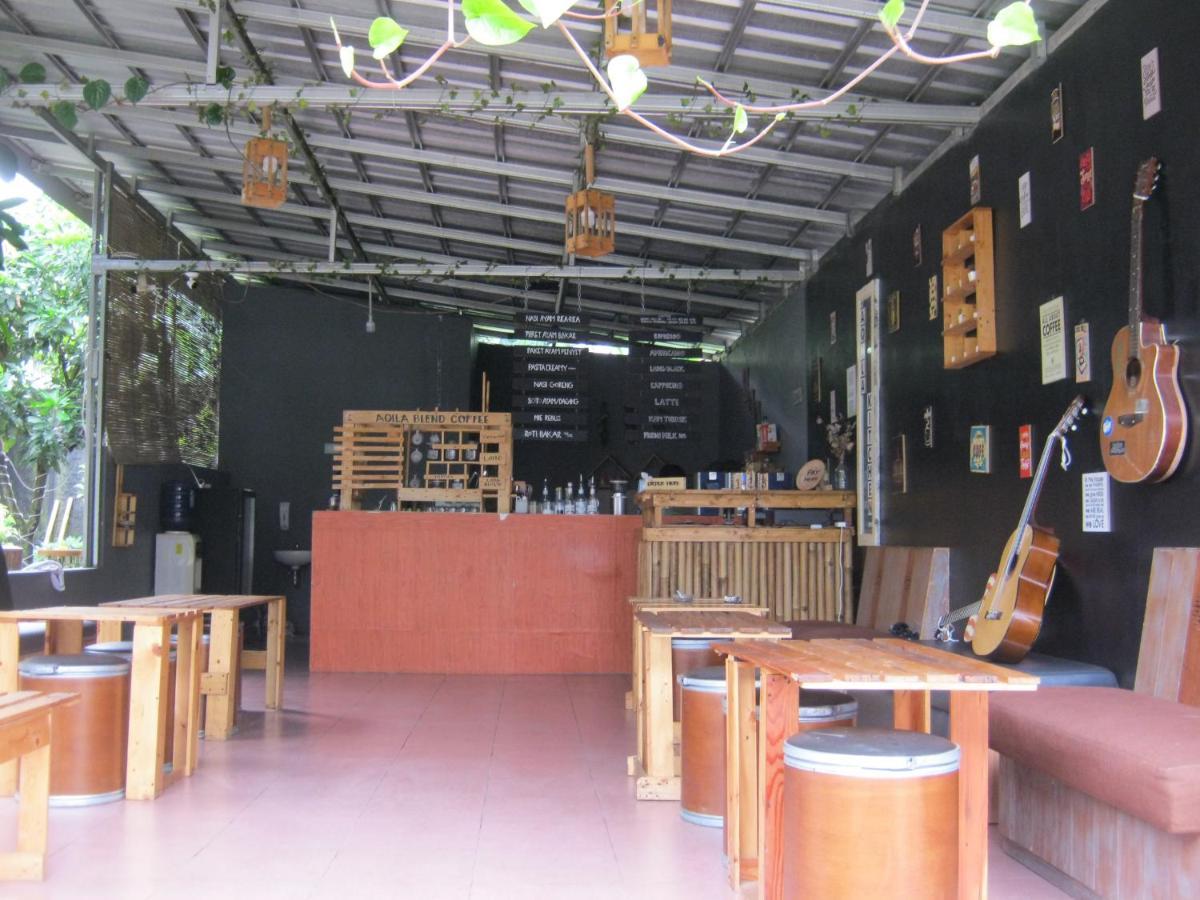 Aqilakost N Cafe Gadog Puncak Hotel Bogor Bagian luar foto