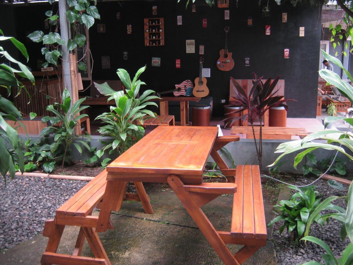Aqilakost N Cafe Gadog Puncak Hotel Bogor Bagian luar foto