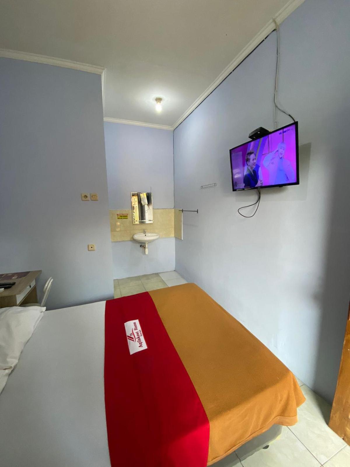 Aqilakost N Cafe Gadog Puncak Hotel Bogor Bagian luar foto